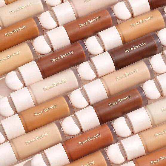 Corretivo L&iacute;quido Rare Beauty Liquid Touch Brightening